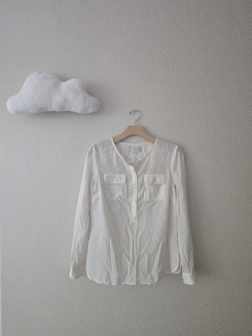 LOFT White Long-Sleeve Button-Front Blouse
